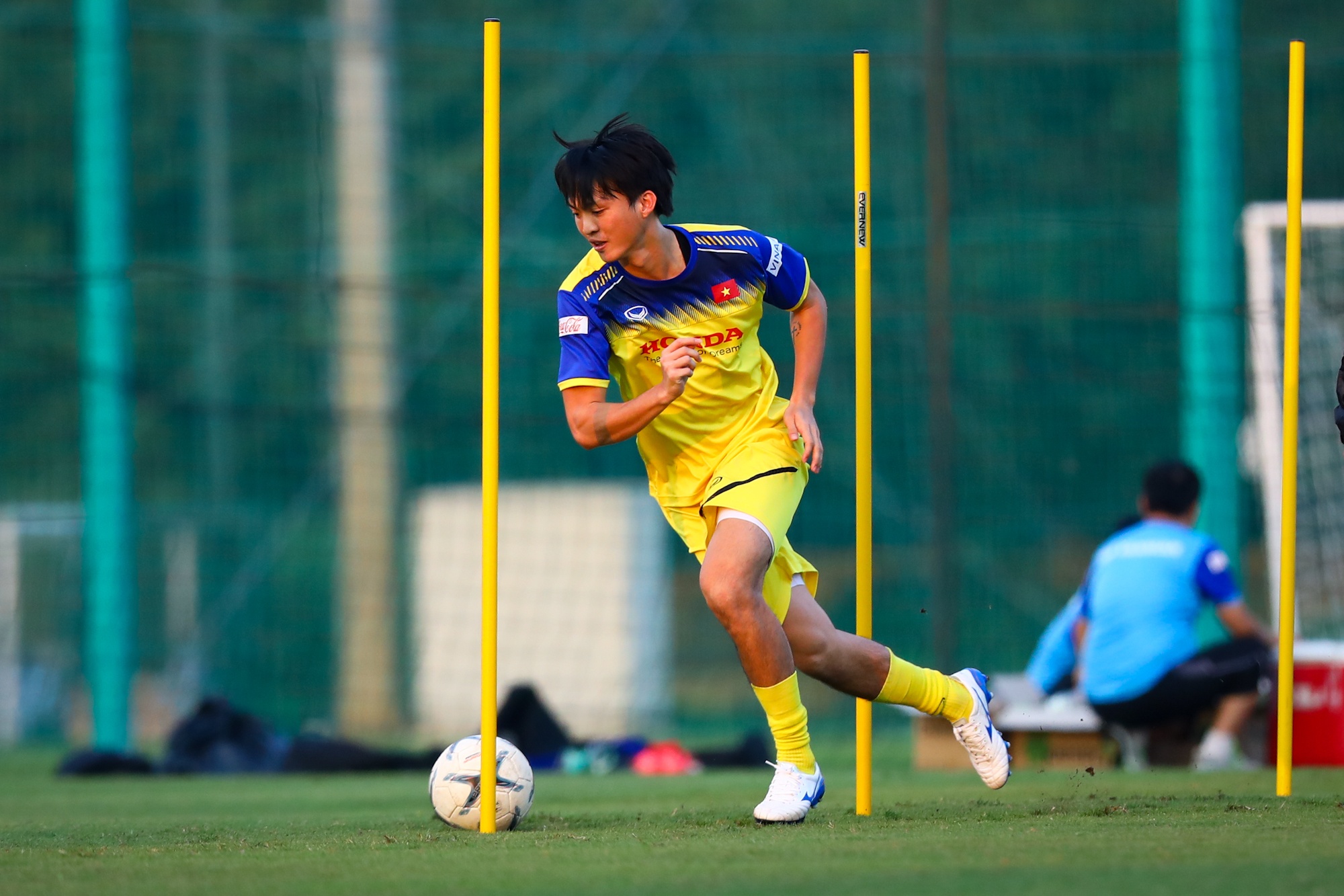 Xuan Truong da hong,  Tuan Anh chinh phuc anh 5