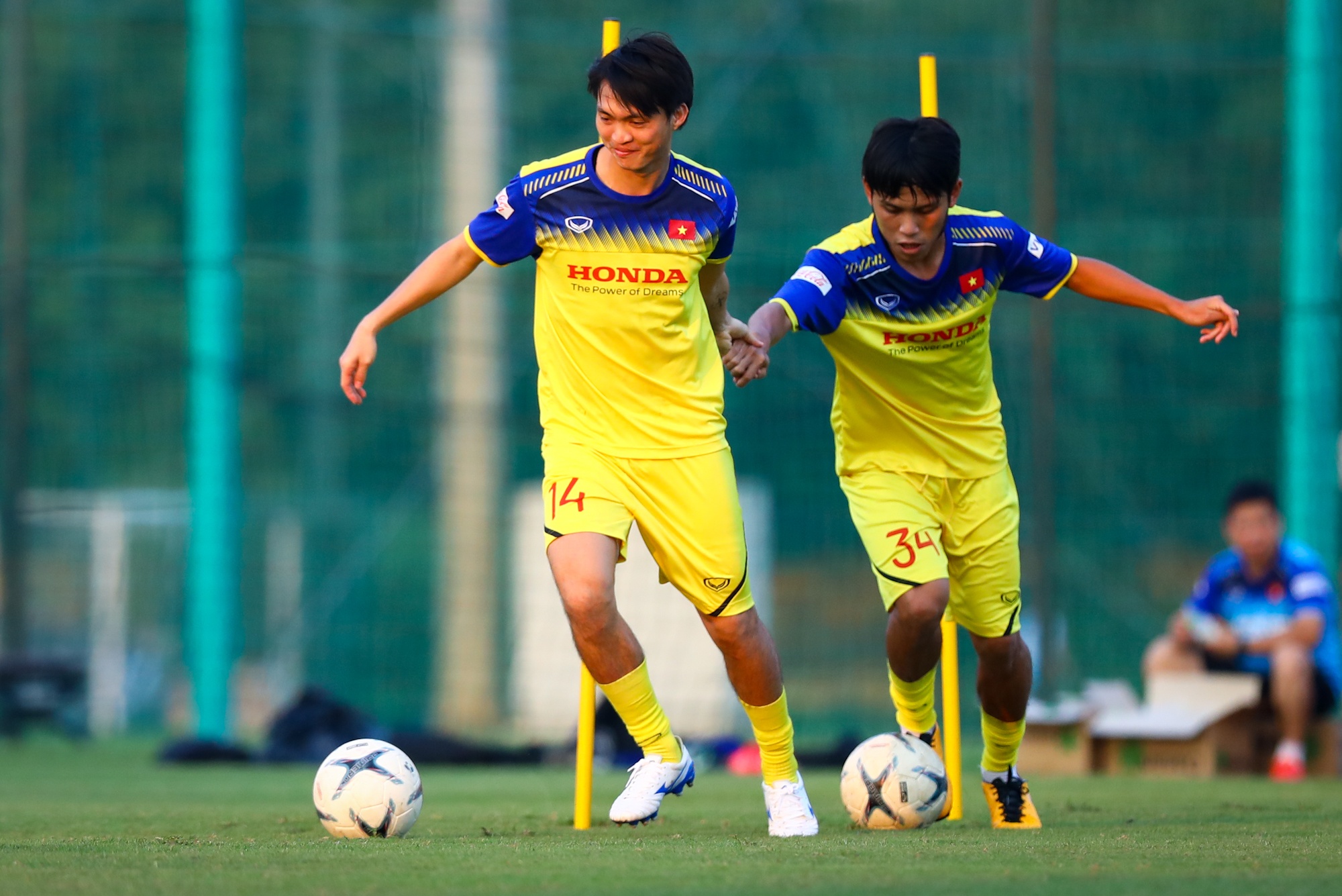 Xuan Truong da hong,  Tuan Anh chinh phuc anh 7