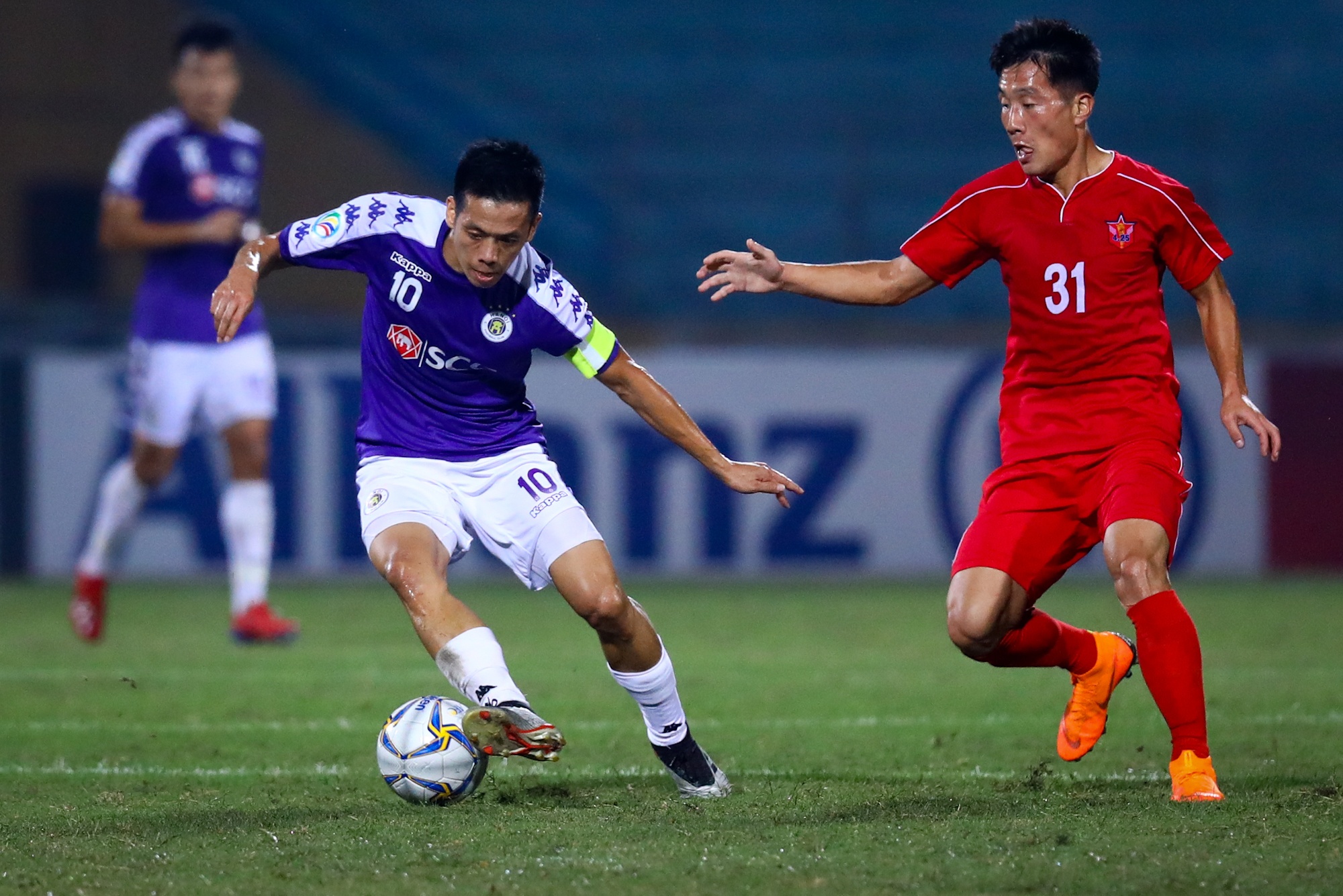 Doi bong Trieu Tien cau gio khi cam hoa CLB Ha Noi anh 10