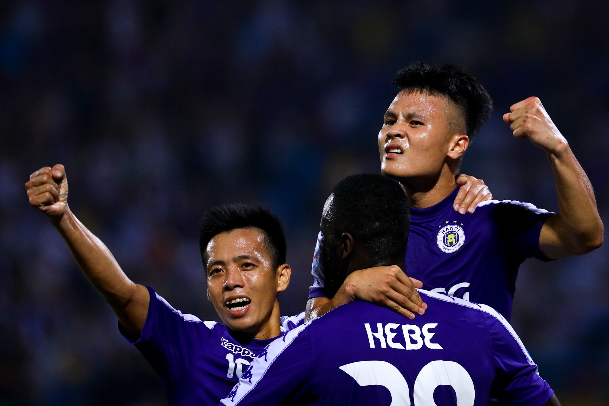 Doi bong Trieu Tien cau gio khi cam hoa CLB Ha Noi anh 12