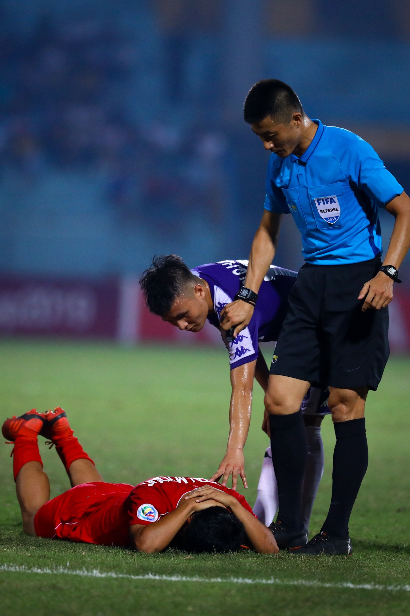 Doi bong Trieu Tien cau gio khi cam hoa CLB Ha Noi anh 2