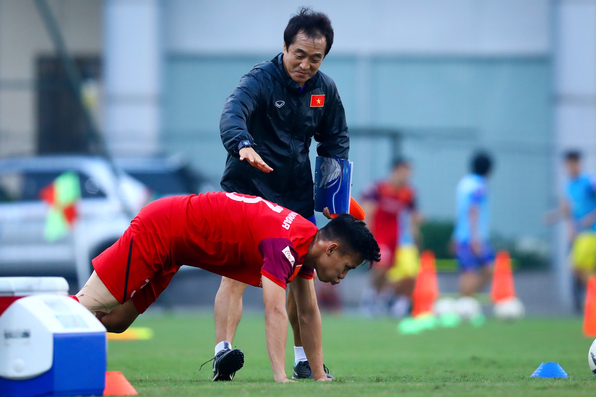 HLV Park bắt cầu thủ đau ngón chân nghỉ tập ảnh 10 HLV Park bat cau thu dau ngon chan nghi tap anh 10