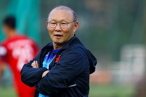 HLV Park dinh chan thuong tai nha rieng truoc vong loai World Cup hinh anh