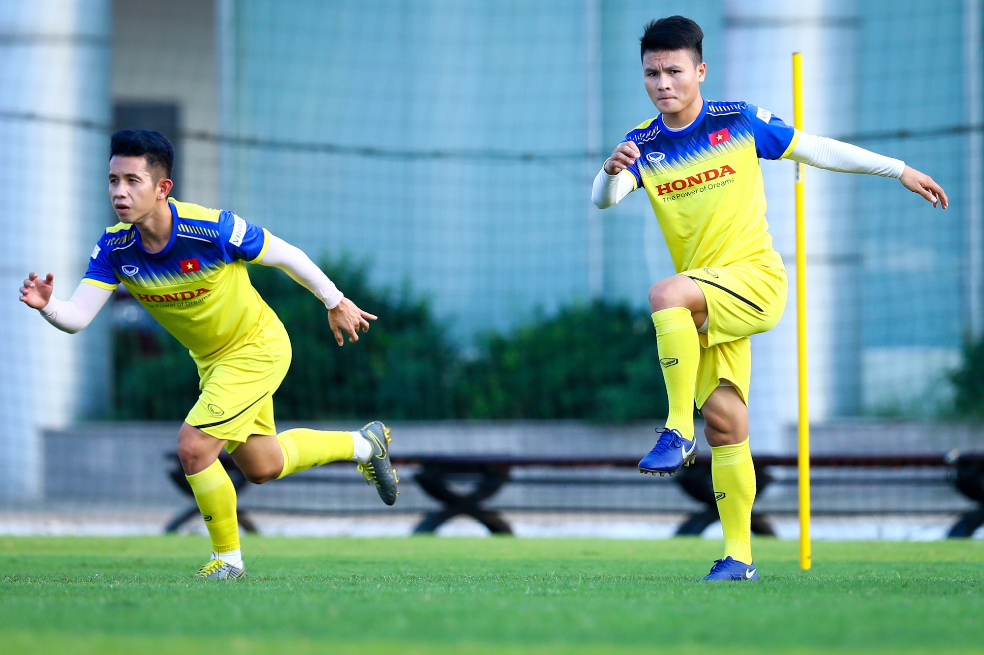 HLV Park và trợ lý Lee Young-jin tuyển Việt Nam ảnh 1 HLV Park va tro ly Lee Young-jin tuyen Viet Nam anh 1