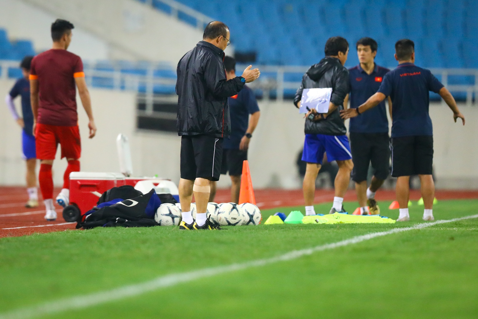 Van Hau pho dien ky thuat anh 2