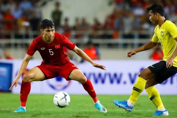 Van Hau khoa sao nhap tich Malaysia, mo duong cho Quang Hai ghi ban hinh anh