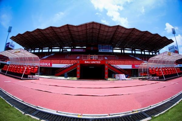 Can canh san dau tuyen Viet Nam - Indonesia tren dao du lich Bali hinh anh