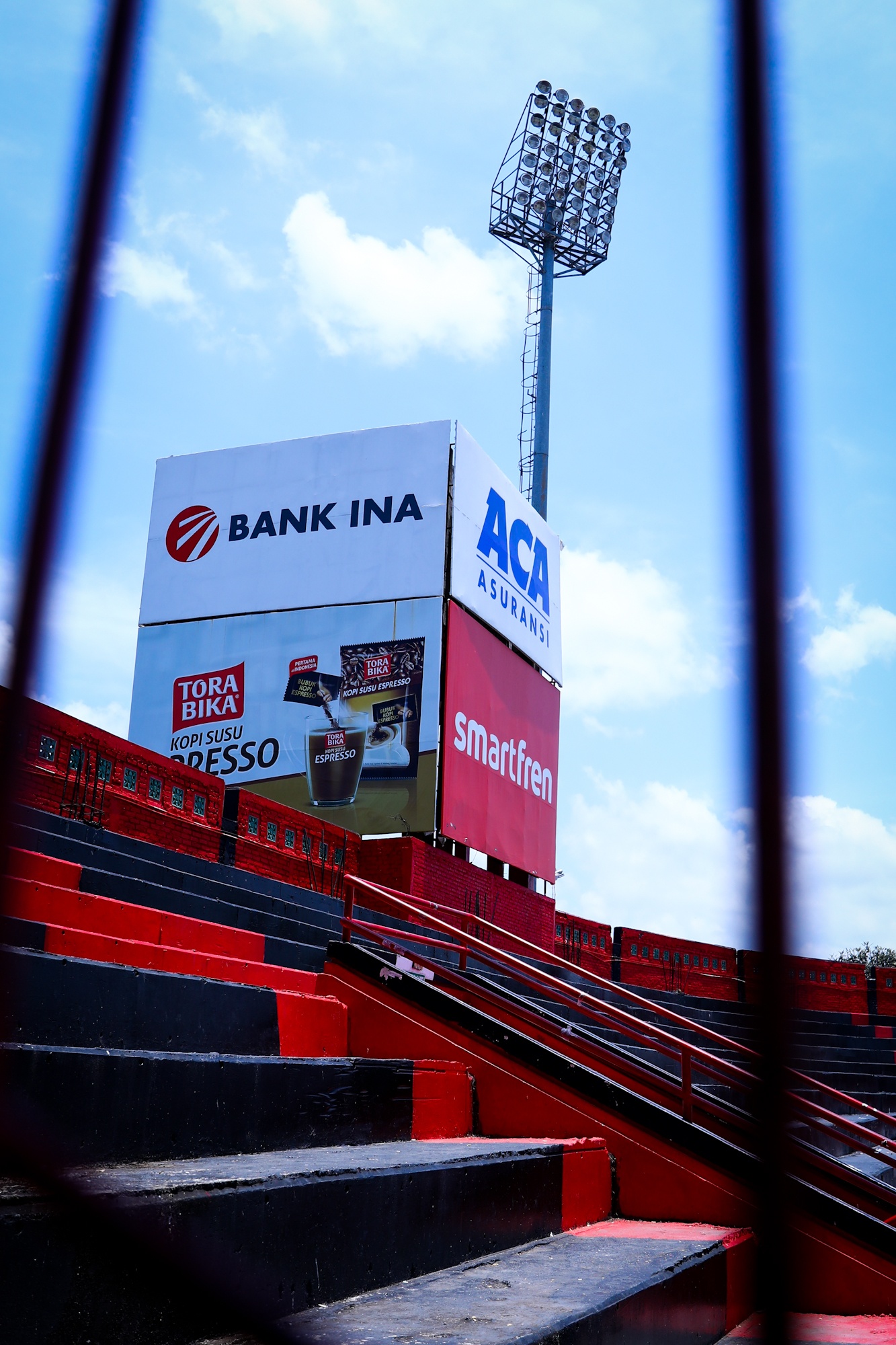 Cận cảnh sân đấu tuyển Việt Nam ở Bali ảnh 10 Can canh san dau tuyen Viet Nam o Bali anh 10