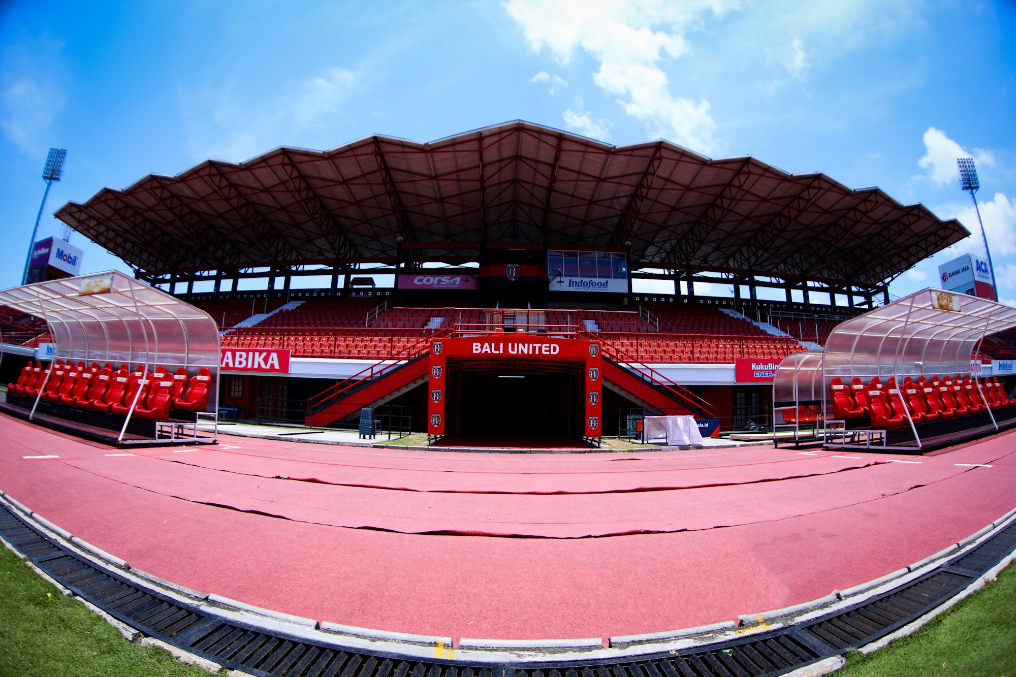 Cận cảnh sân đấu tuyển Việt Nam ở Bali ảnh 1 Can canh san dau tuyen Viet Nam o Bali anh 1