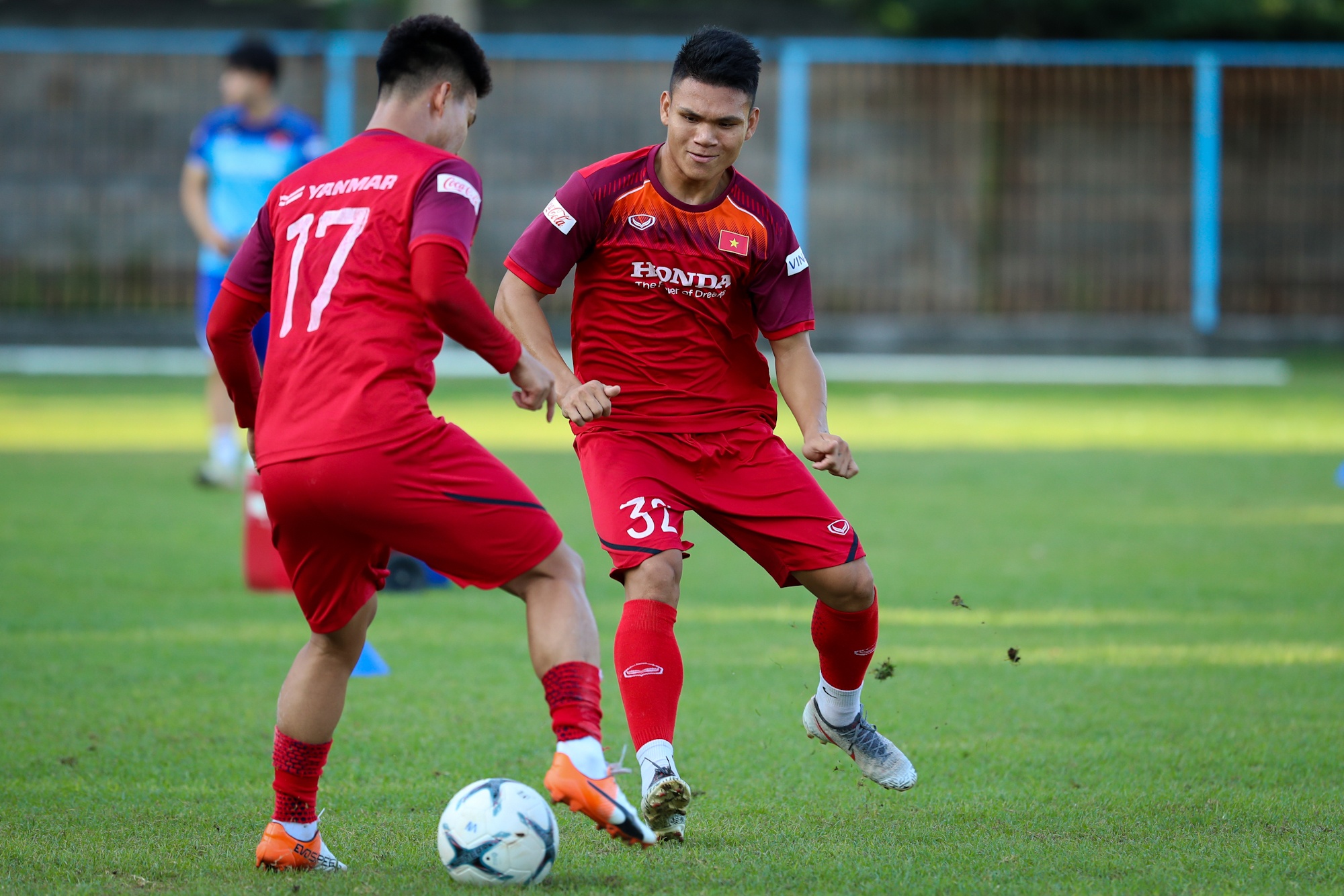 Tuyen Viet Nam ngoi ca tieng xe vi tac duong anh 8