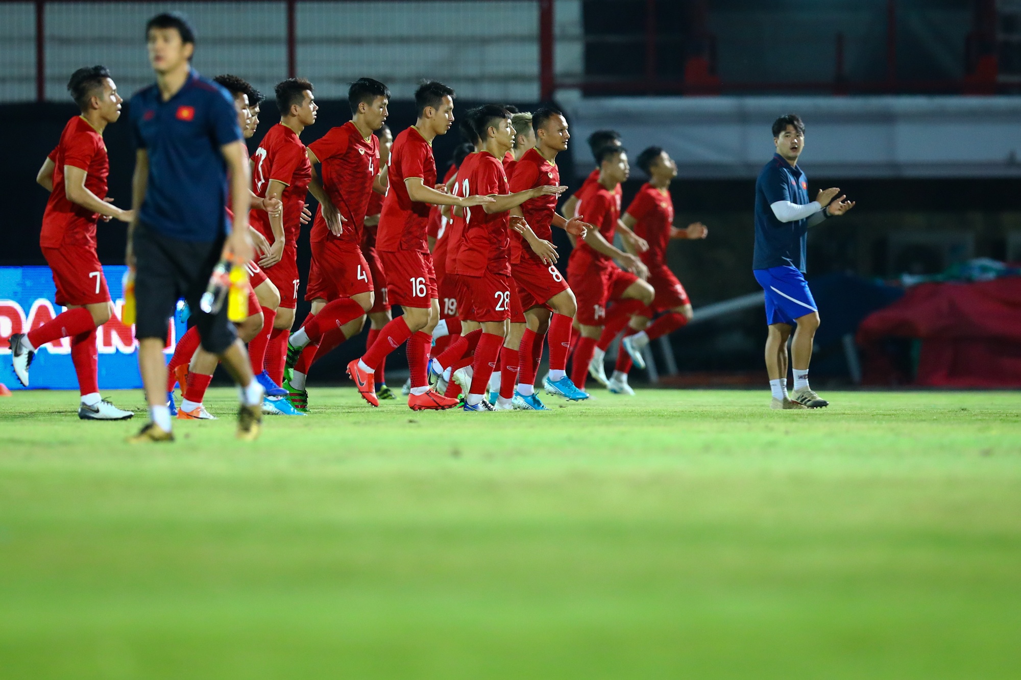 HLV Park noi gian may quay tuyen Viet Nam anh 1