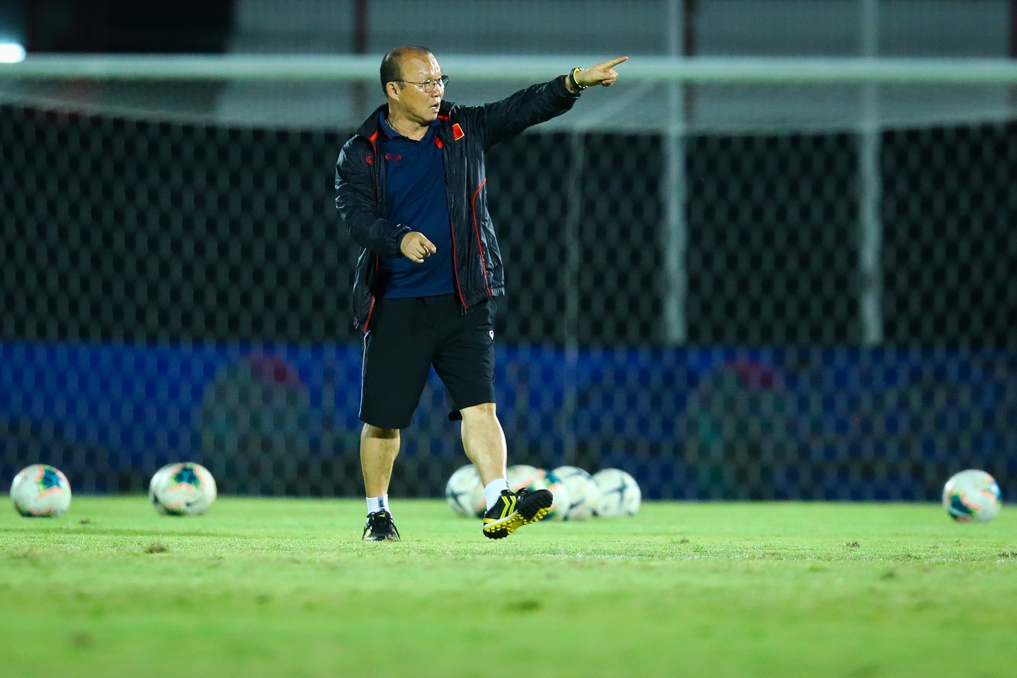 HLV Park noi gian may quay tuyen Viet Nam anh 4