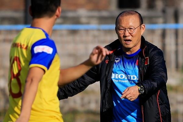 Tuyen Viet Nam tap luyen nghiem tuc truoc tran gap doi bet bang hinh anh