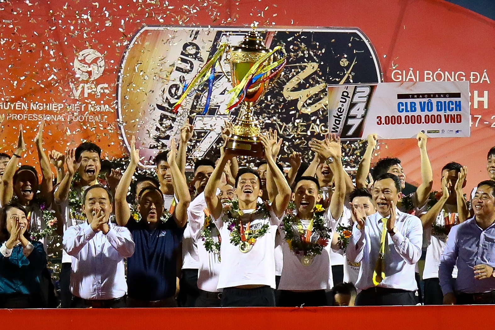 Bui Tien Dung anh 13