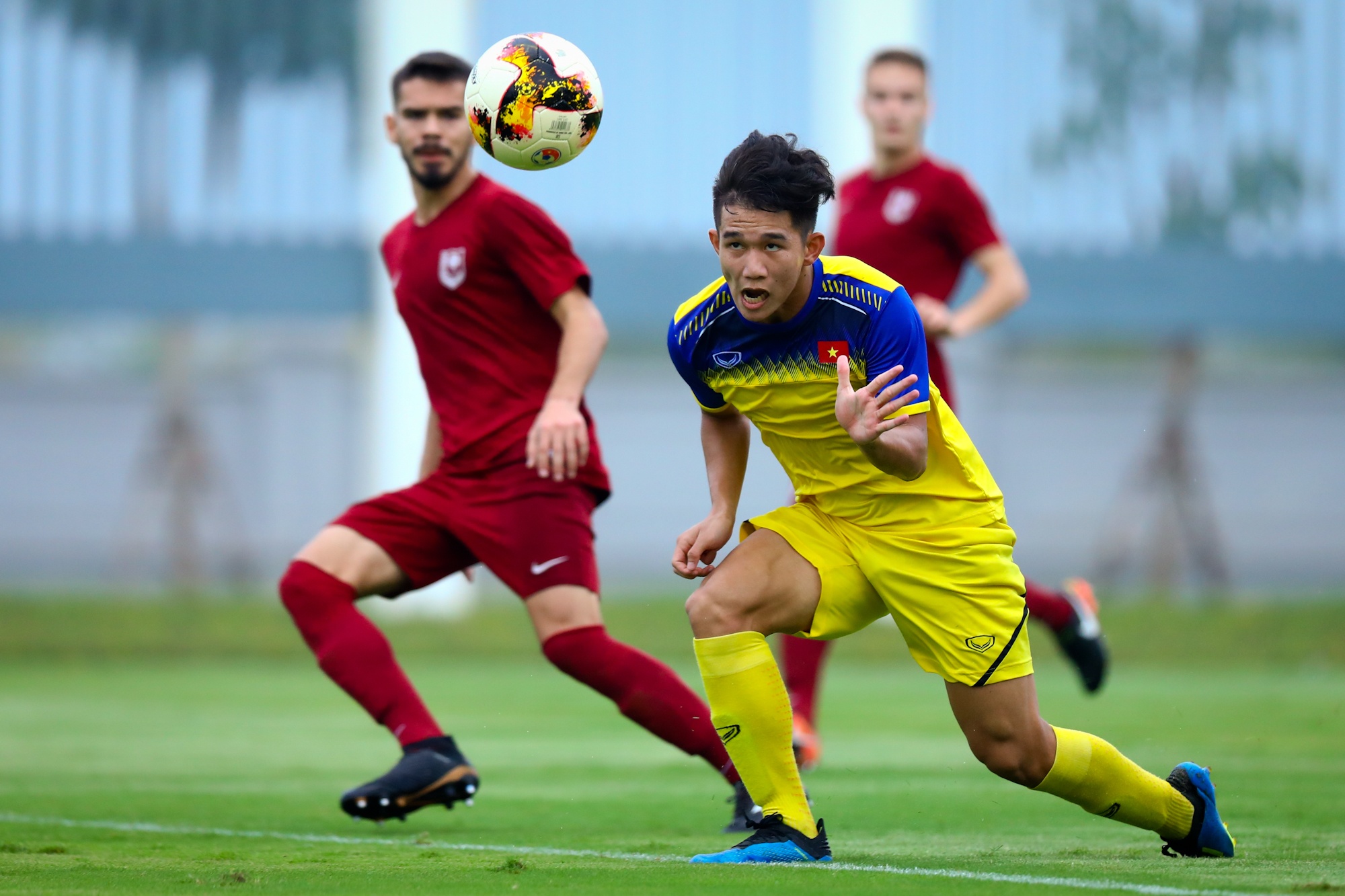 Hai cau thu chau Au khong ngan duoc U19 Viet Nam anh 7