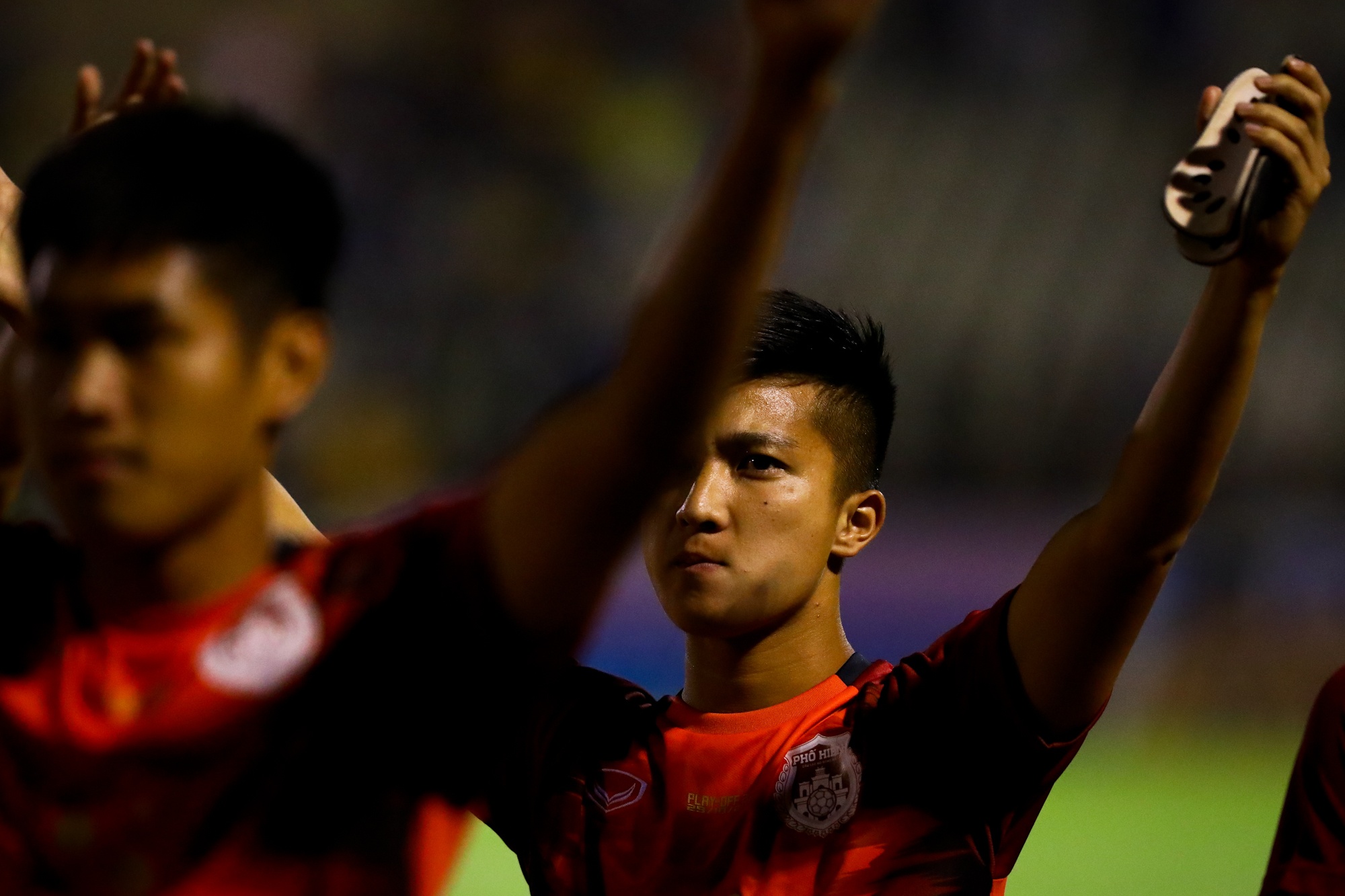 Cau thu Pho Hien khoc sau play-off anh 21