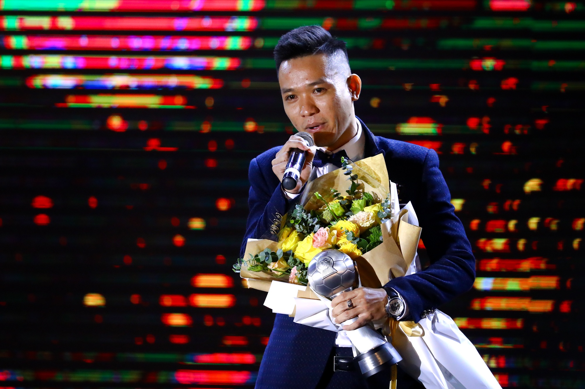 Quang Hai lap cu dup AFF Awards 2019 anh 5