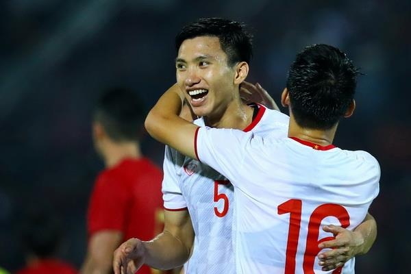 HLV Troussier: 'Tuyen Viet Nam khong may vi co it cau thu xuat ngoai' hinh anh