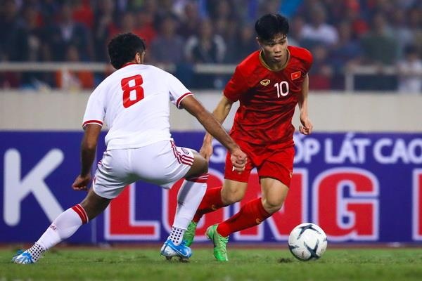 Cong Phuong don doc khi tuyen Viet Nam lui ve giu ty so hinh anh