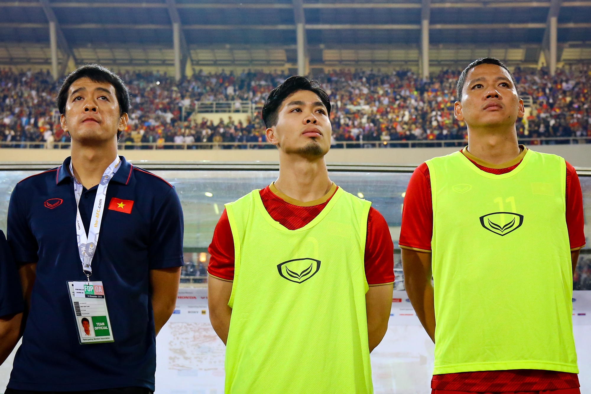 Cong Phuong nhieu lan mat bong truoc UAE anh 1