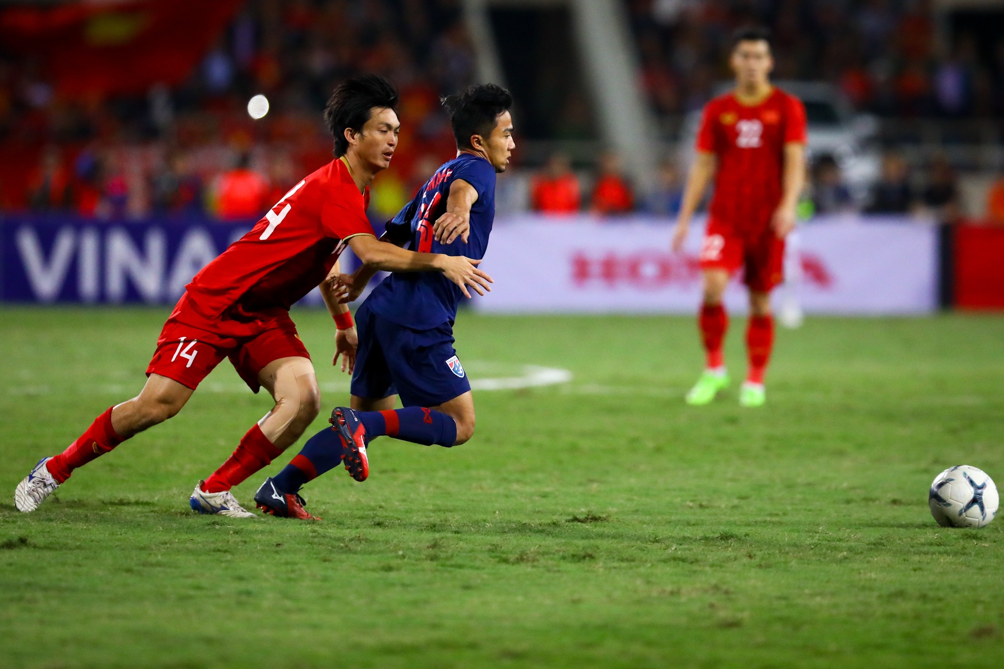 Tuyển Việt Nam vất vả theo kèm Chanathip ảnh 2 Tuyen Viet Nam vat va theo kem Chanathip anh 2