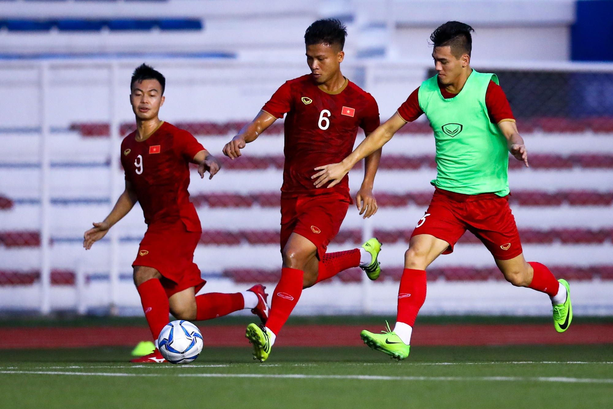 U22 Viet Nam dau tap noi bo o Manila anh 8