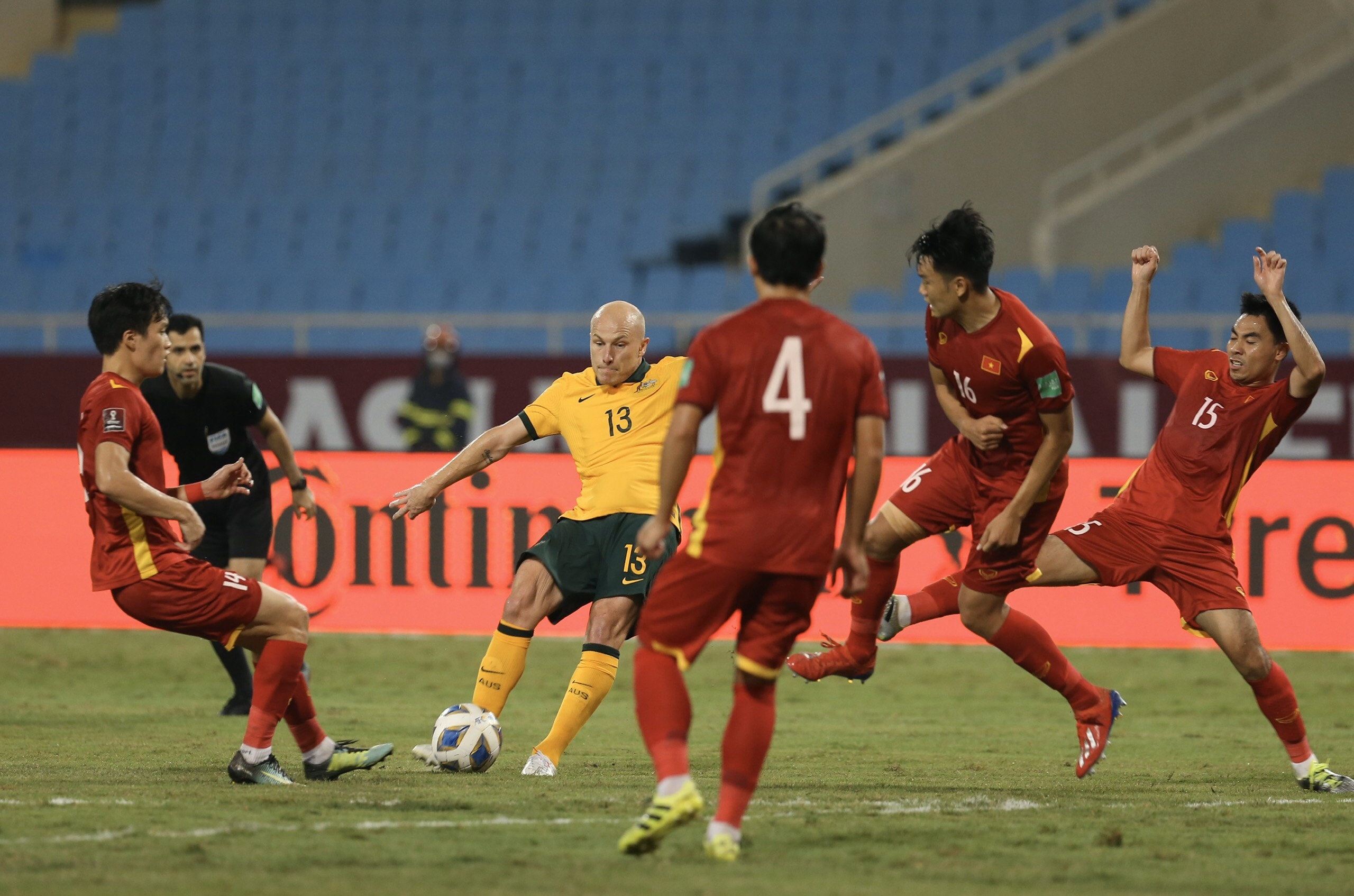 Tuyen Viet Nam Australia vong loai World Cup anh 2