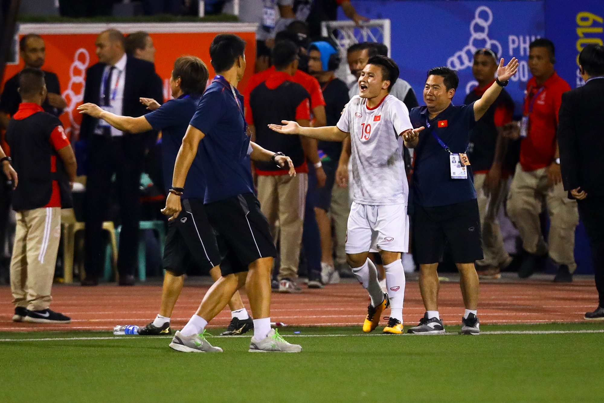 Quang Hai U22 Viet Nam anh 5