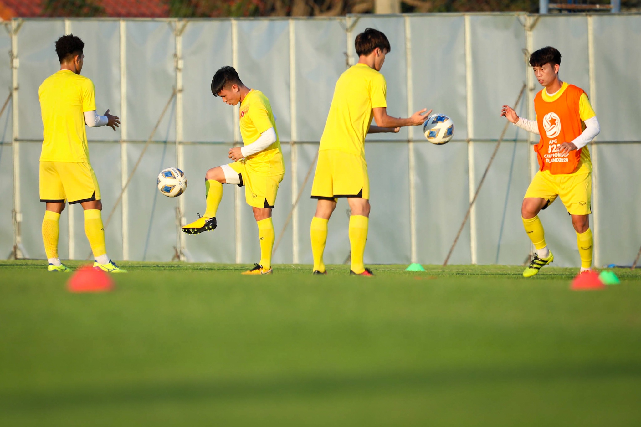 Van Toan Bui Tien Dung anh 6