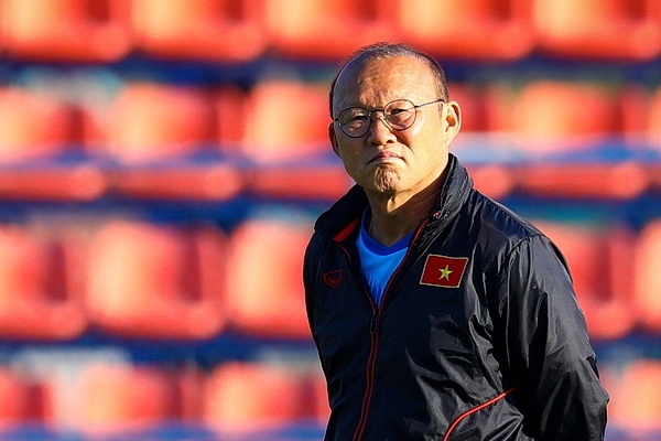 U23 Viet Nam lan dau tap kin truoc tran gap UAE hinh anh