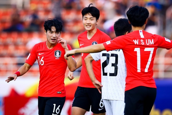 U23 Han Quoc tra mon no da vay Uzbekistan 2 nam truoc hinh anh