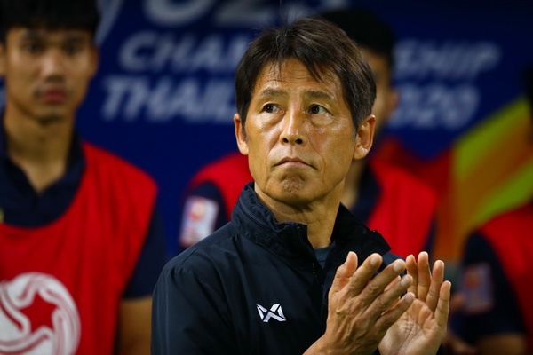 Truoc dai chien, HLV Nishino nhan U23 Thai Lan ‘dung so hai’ hinh anh
