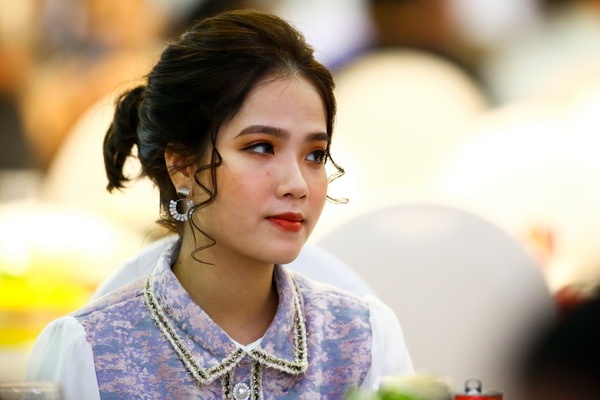 Nhieu nghe si, dien vien toi du dam cuoi Van Duc hinh anh