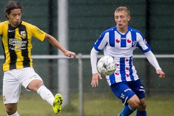 Heerenveen cat hop dong cau thu it dong gop cho doi bong hinh anh