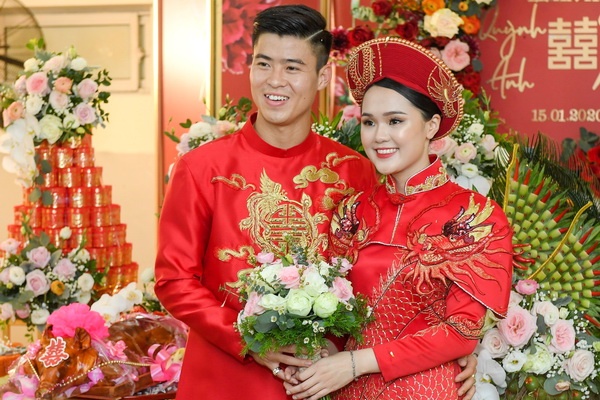 Dam cuoi Duy Manh to chuc tai khach san 5 sao, co bieu dien ca nhac hinh anh