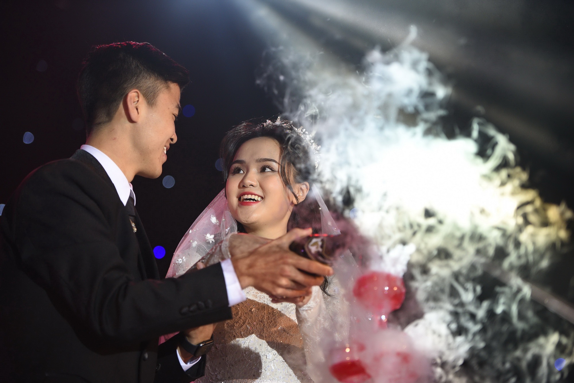 Dam cuoi Duy Manh anh 1