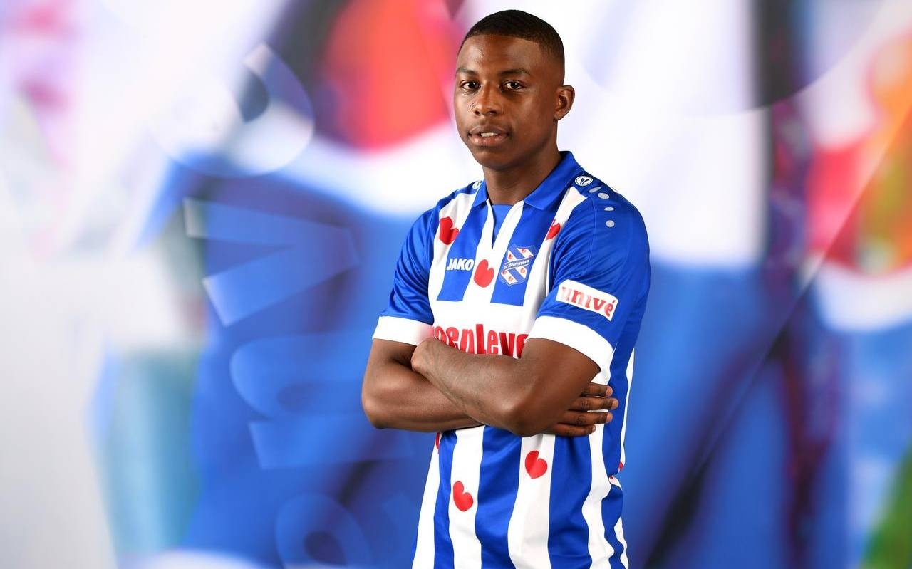 Van Hau Heerenveen anh 3