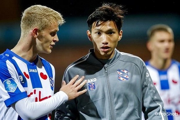 Heerenveen co dung Van Hau truoc nguy co mat ve Europa League? hinh anh