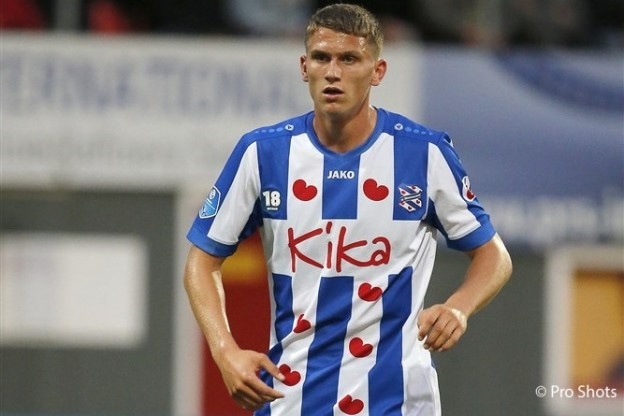 Van Hau Heerenveen anh 1