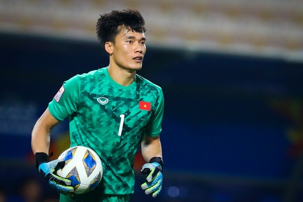 Ngoi sao giai tri hay the thao, Bui Tien Dung phai chon mot hinh anh