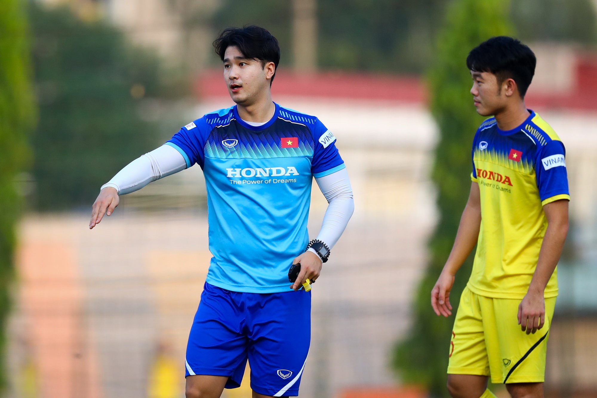 Duy Manh chan thuong anh 2