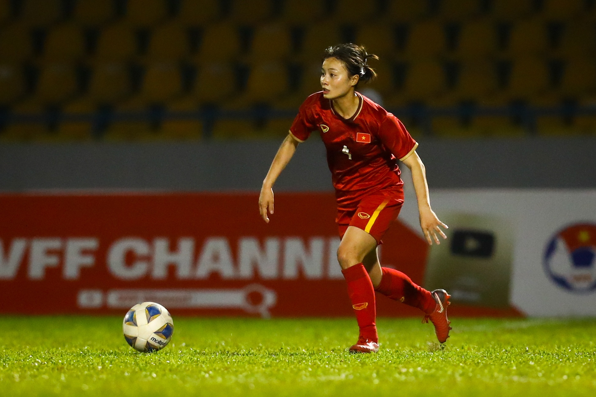 Hoang Thi Loan anh 5