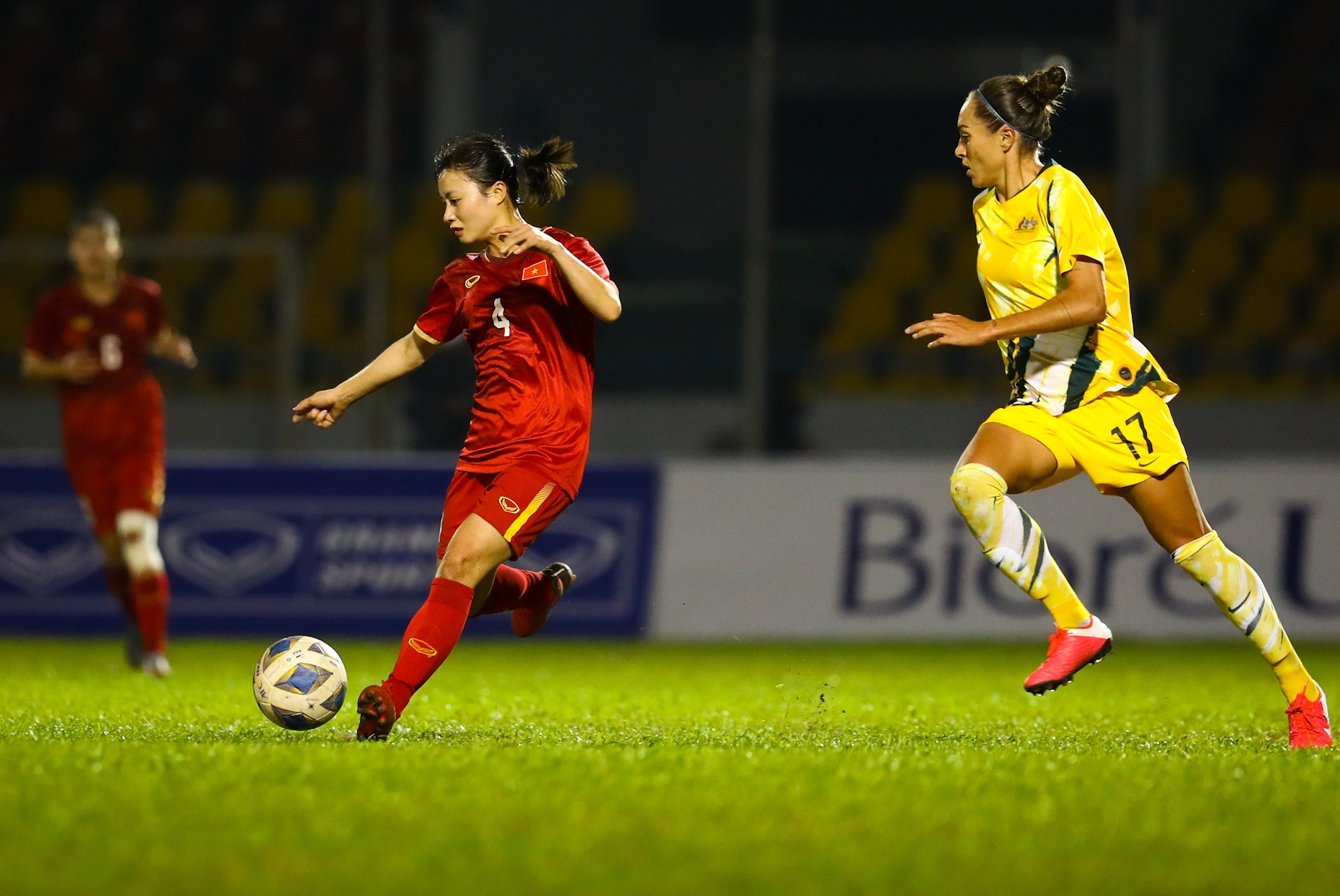 Hoang Thi Loan anh 8