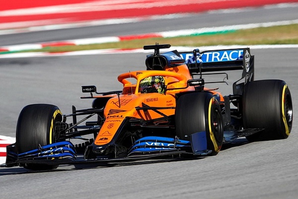 McLaren bo chang Australia vi co thanh vien duong tinh virus corona hinh anh