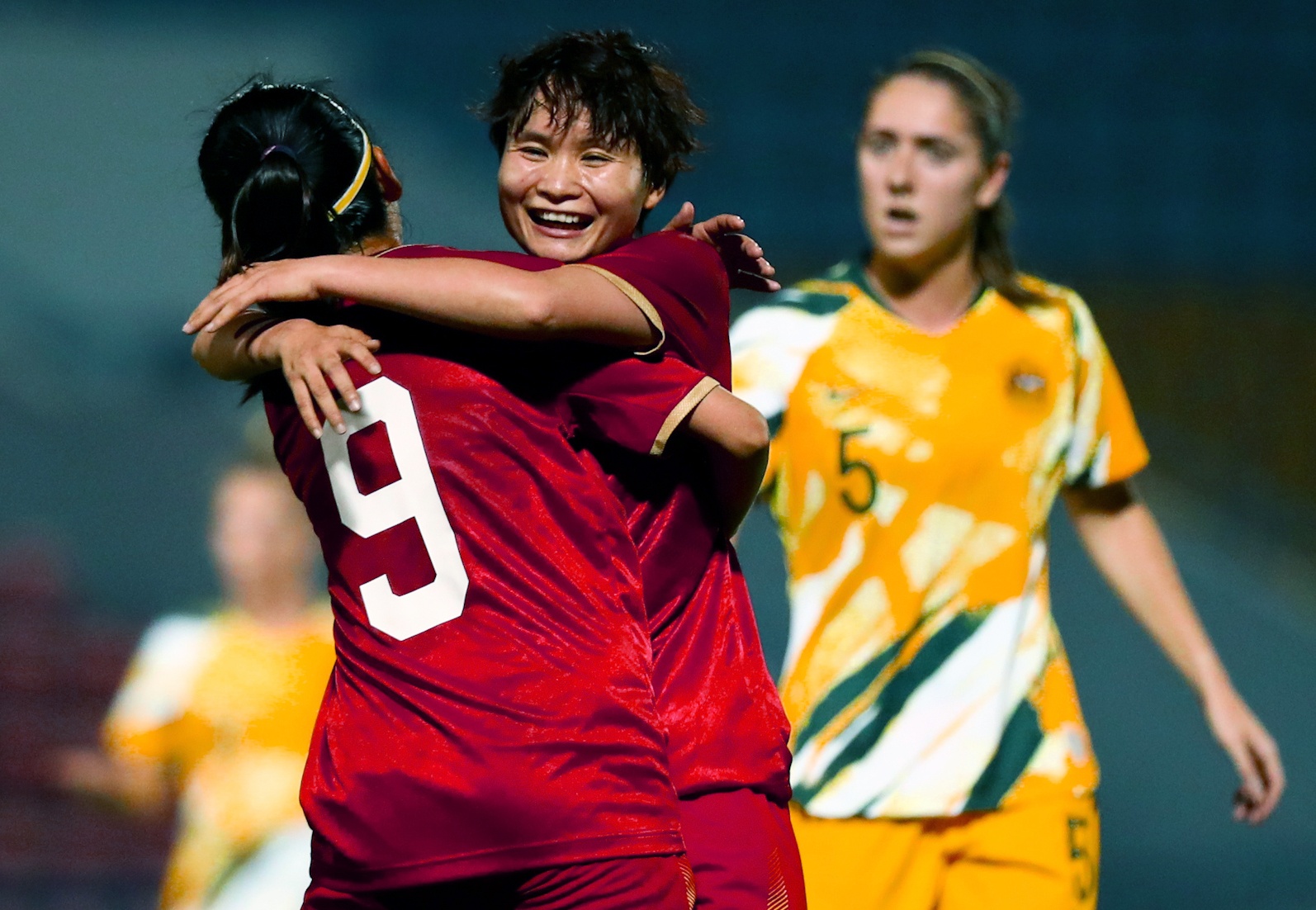 Hau ve Australia ngo ngac vi ban thang lich su cua Huynh Nhu hinh anh