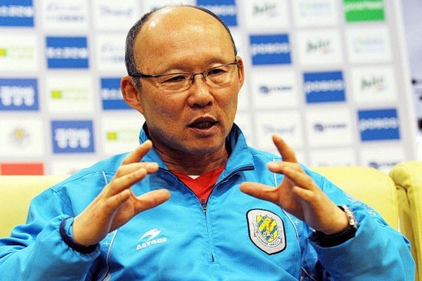 Bao Han ke lai thay Park chieu mo ngoai binh khi xem tivi hinh anh