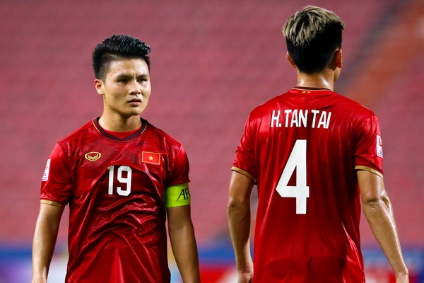 U23 Viet Nam co nen thay tuyen quoc gia da AFF Cup? hinh anh