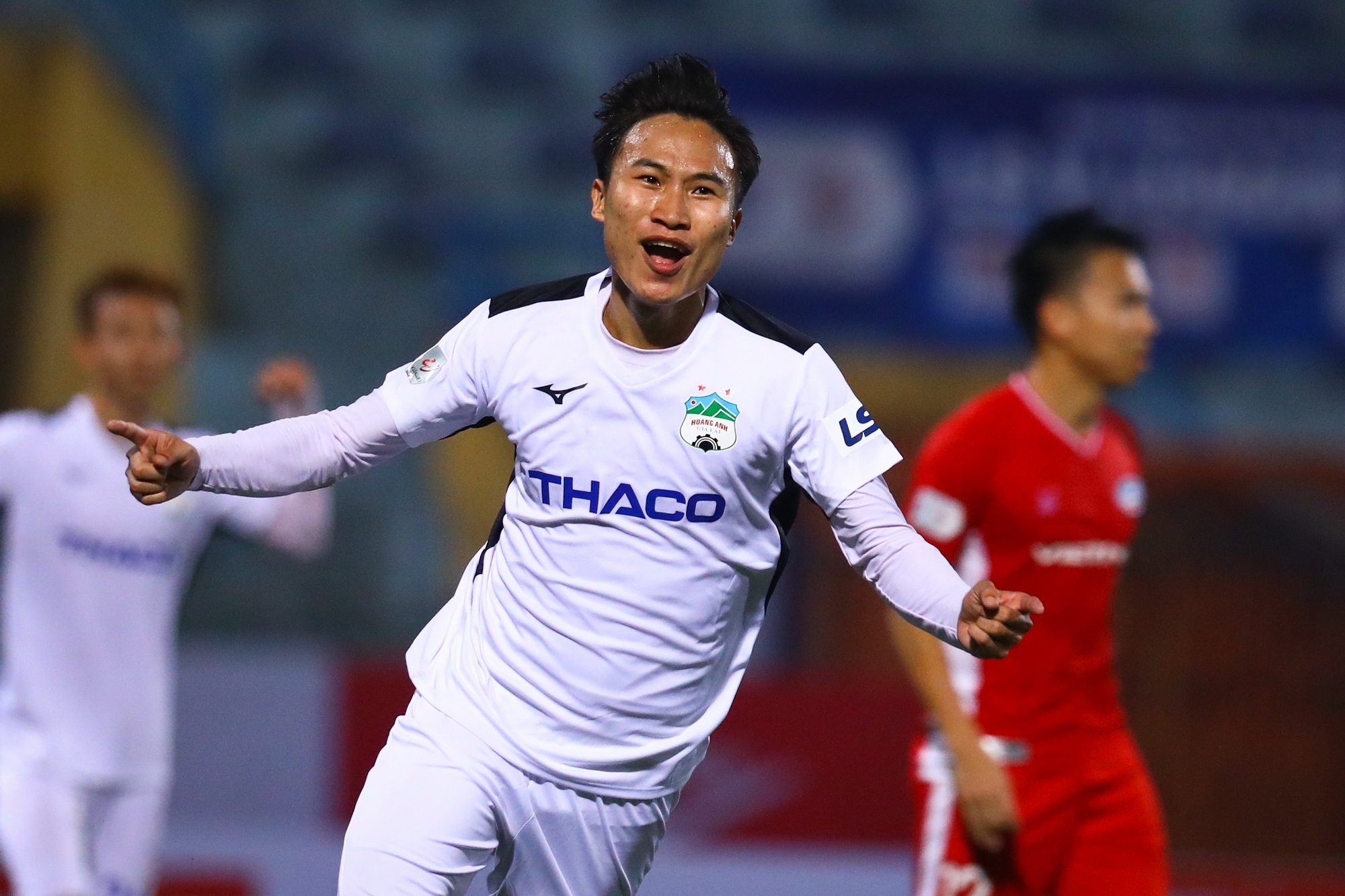 Cong Phuong V.League anh 2