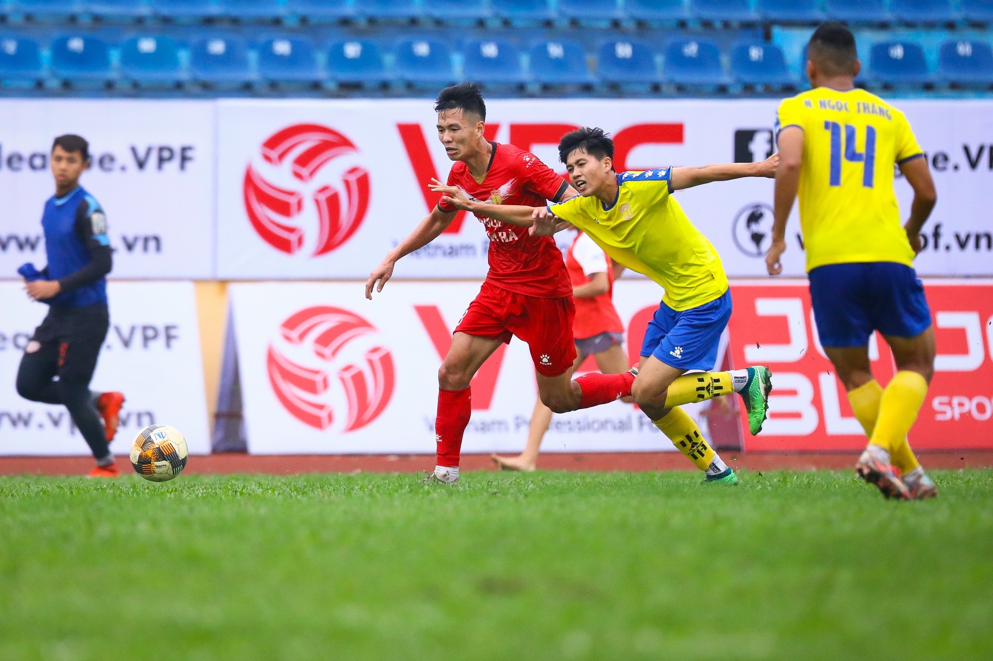 V.League tam nghi anh 2