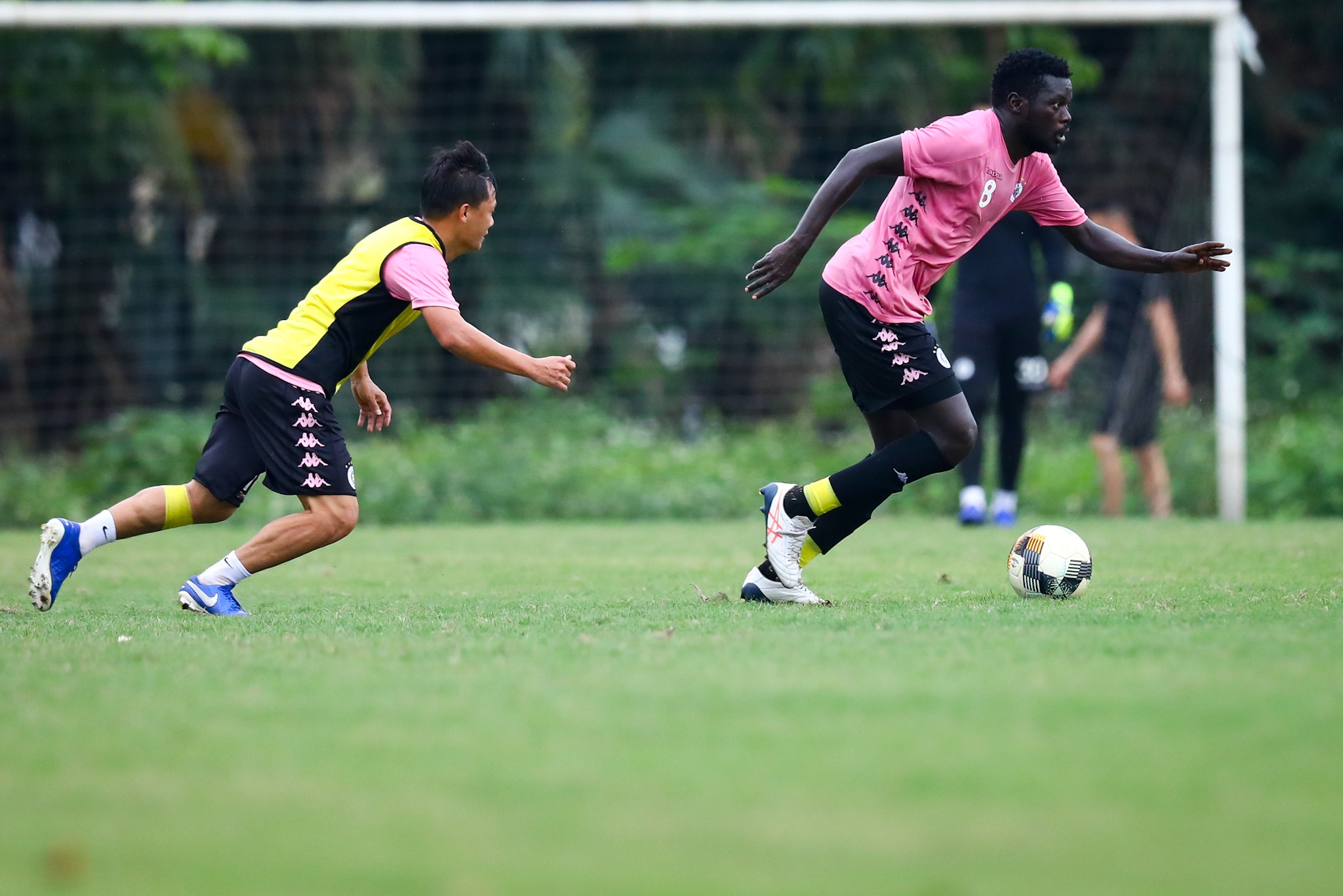 Thanh Luong CLB Ha Noi anh 3